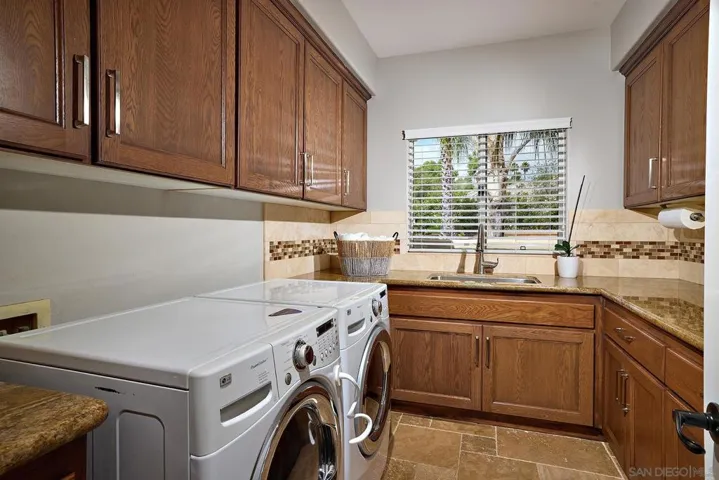 13331 Old Winemaster Ct, Poway, California 92064
