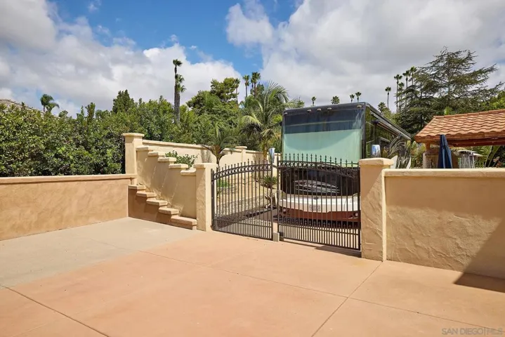 13331 Old Winemaster Ct, Poway, California 92064