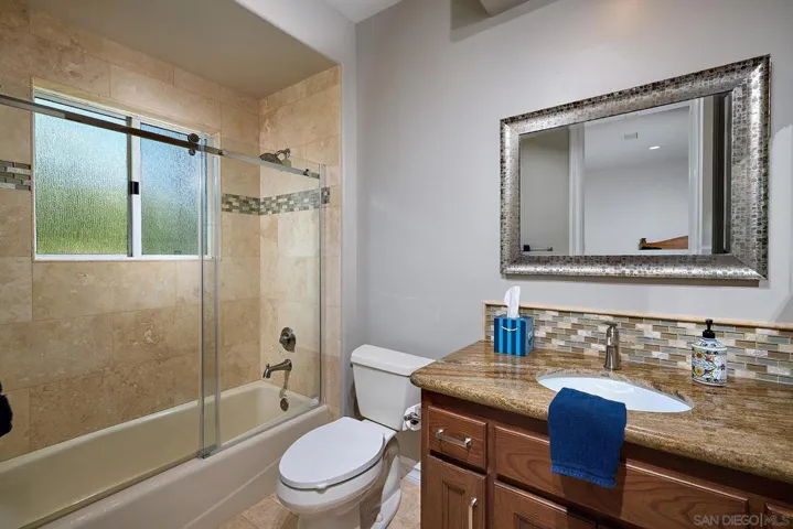 13331 Old Winemaster Ct, Poway, California 92064