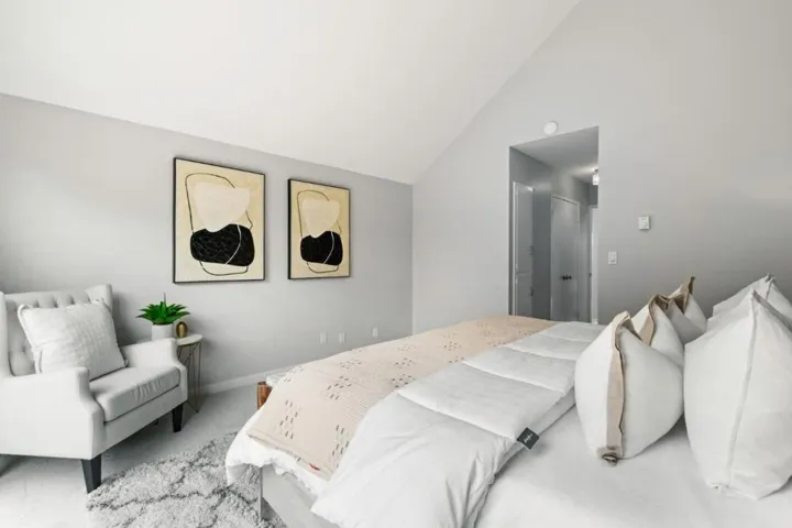 670 San Antonio Road 6, Palo Alto, California 94306