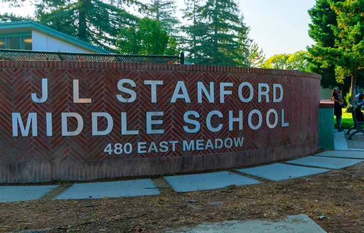 670 San Antonio Road 6, Palo Alto, California 94306