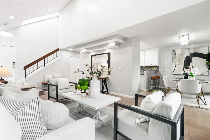 670 San Antonio Road 6, Palo Alto, California 94306