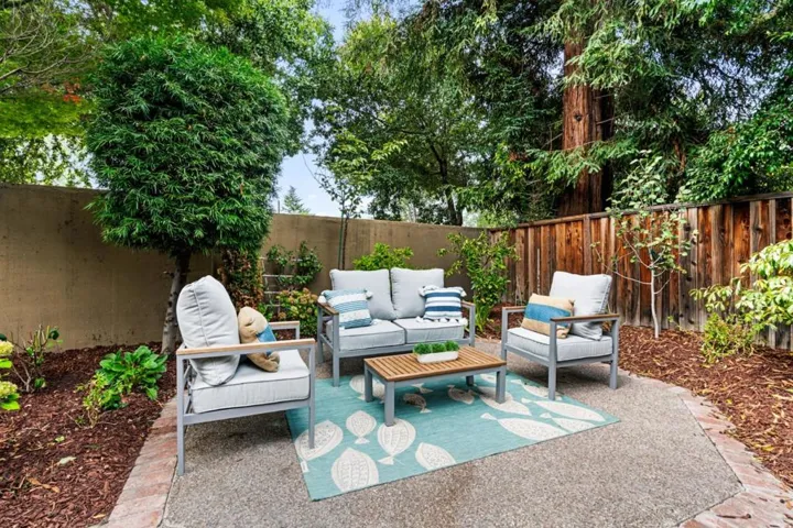 670 San Antonio Road 6, Palo Alto, California 94306