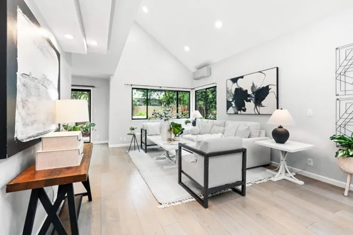 670 San Antonio Road 6, Palo Alto, California 94306