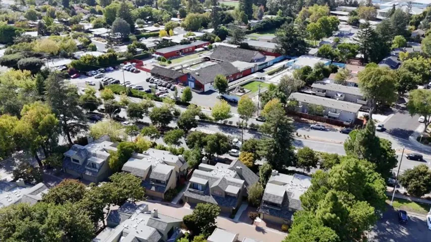 670 San Antonio Road 6, Palo Alto, California 94306