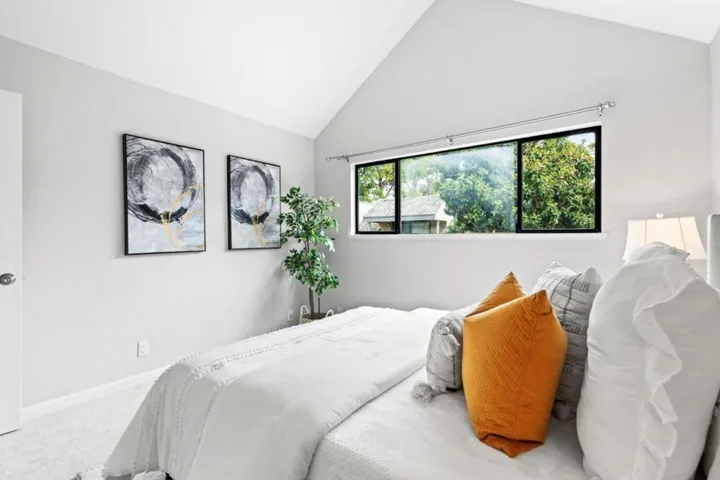 670 San Antonio Road 6, Palo Alto, California 94306