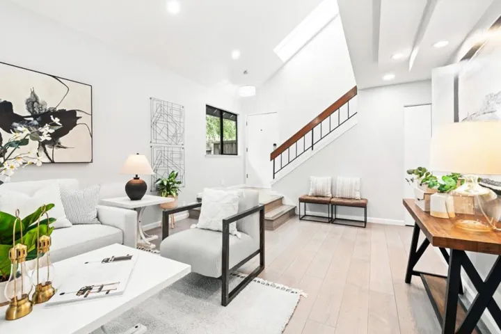 670 San Antonio Road 6, Palo Alto, California 94306