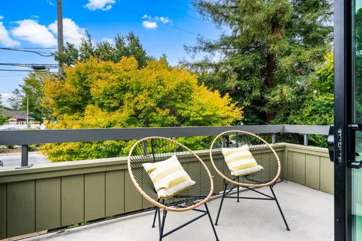 670 San Antonio Road 6, Palo Alto, California 94306