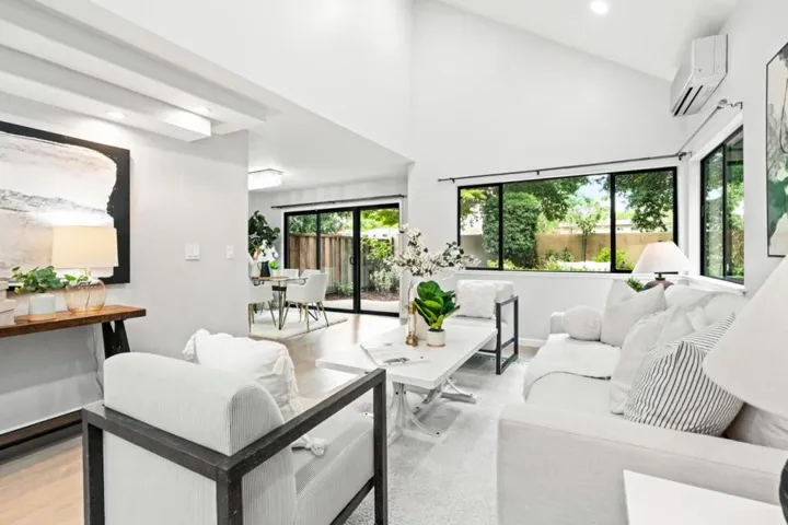670 San Antonio Road 6, Palo Alto, California 94306