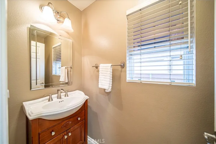 11685 Leihy Avenue, Tustin, California 92782