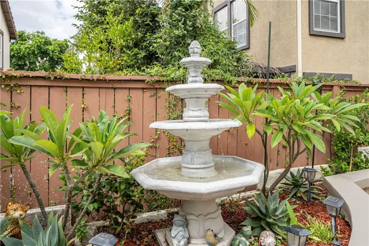 11685 Leihy Avenue, Tustin, California 92782