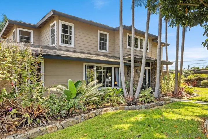 438 S Nardo Ave., Solana Beach, California 92075