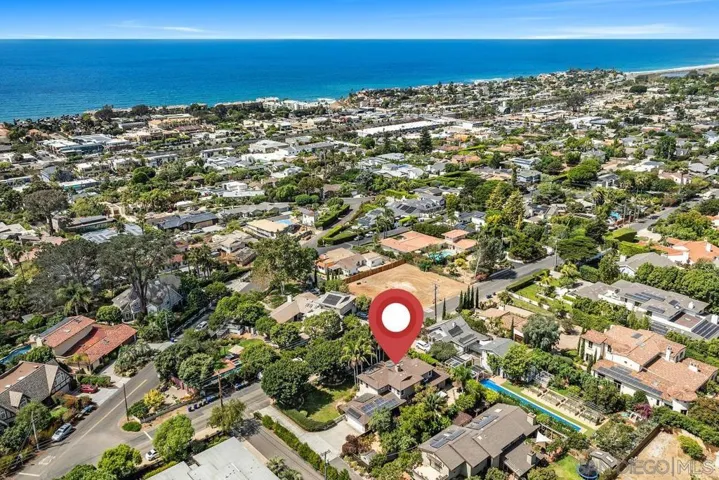 438 S Nardo Ave., Solana Beach, California 92075