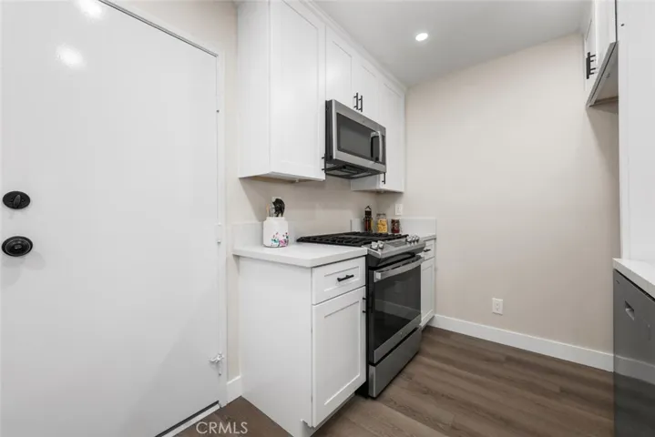 Direct access to garage.