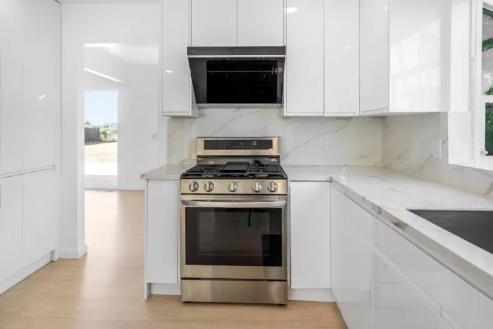 2748 Waltham Cross Street, Belmont, California 94002