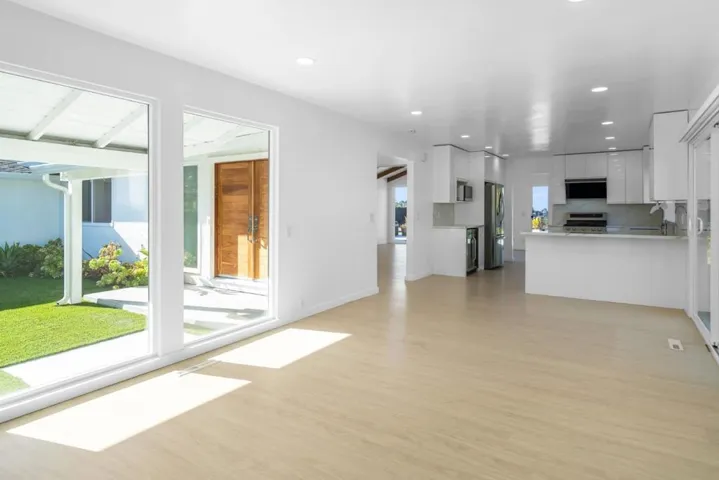 2748 Waltham Cross Street, Belmont, California 94002