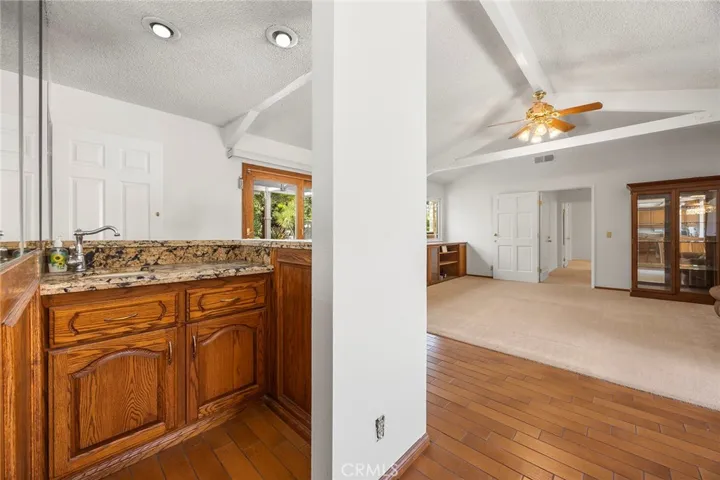 1821 Via Luna Drive, La Habra Heights, California 90631