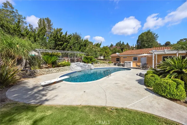 1821 Via Luna Drive, La Habra Heights, California 90631