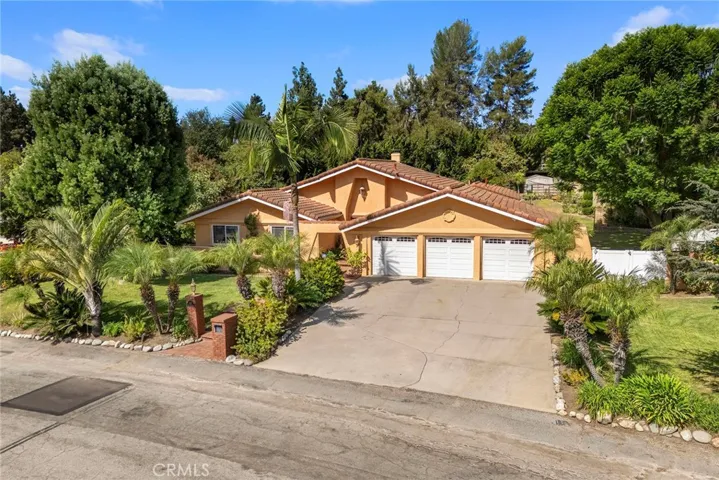 1821 Via Luna Drive, La Habra Heights, California 90631