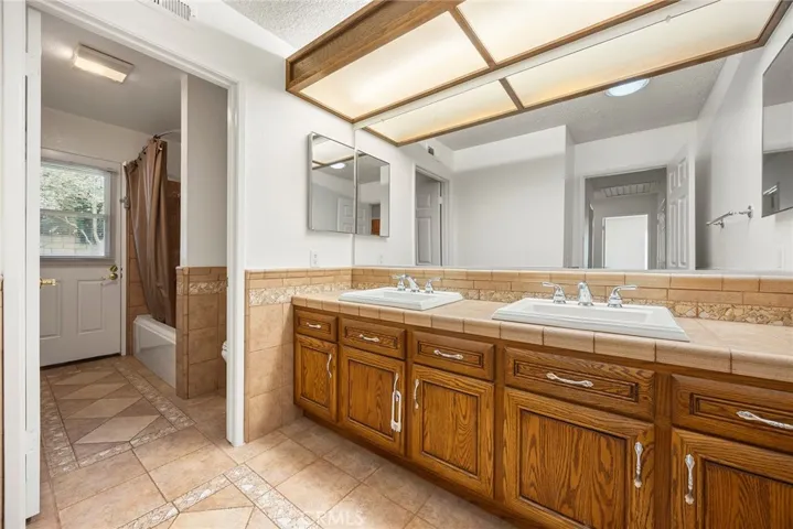 1821 Via Luna Drive, La Habra Heights, California 90631