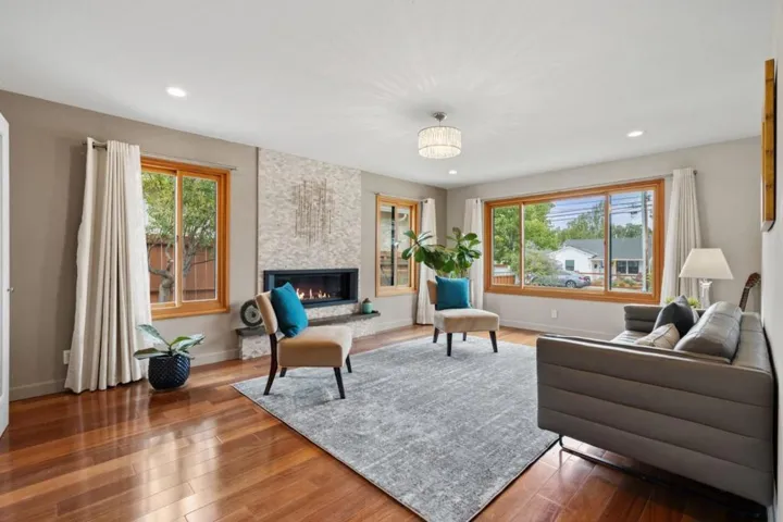 2545 Eaton Avenue, San Carlos, California 94070