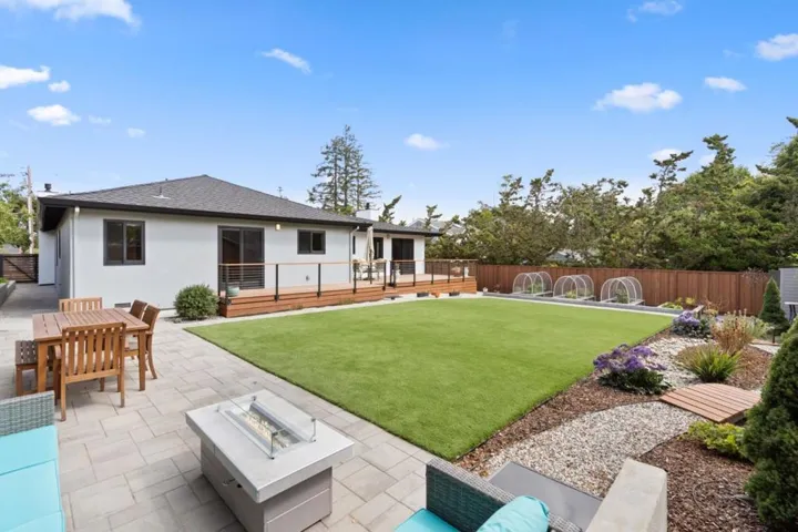 2545 Eaton Avenue, San Carlos, California 94070