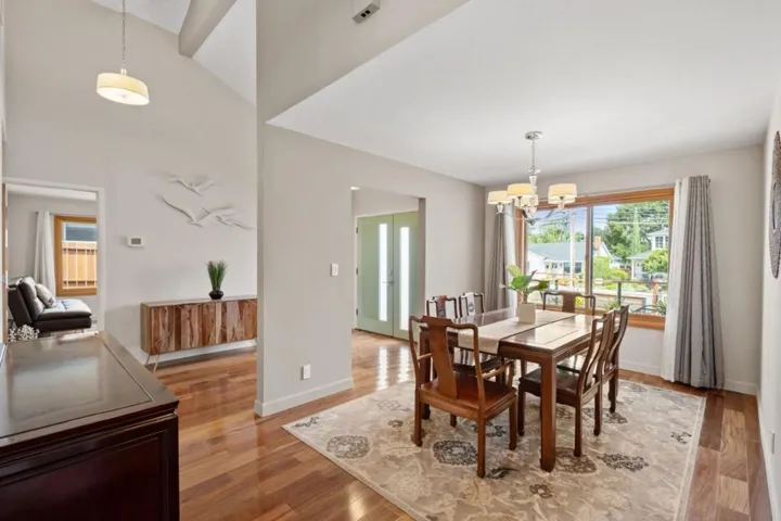 2545 Eaton Avenue, San Carlos, California 94070