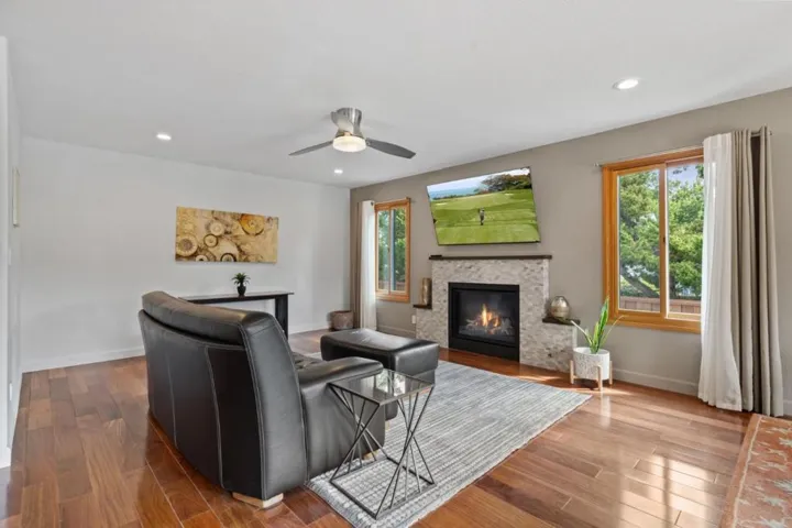 2545 Eaton Avenue, San Carlos, California 94070