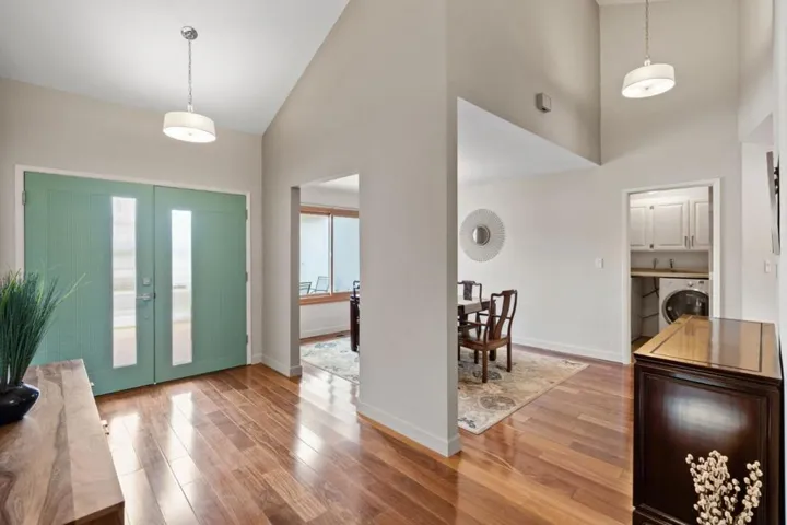 2545 Eaton Avenue, San Carlos, California 94070