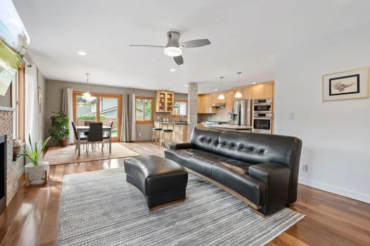 2545 Eaton Avenue, San Carlos, California 94070