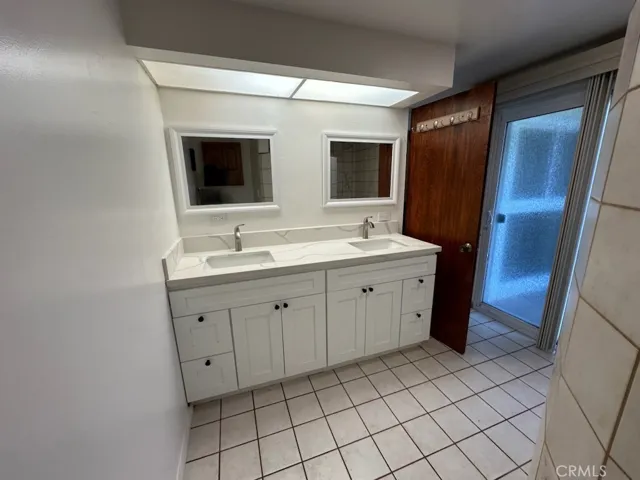 2121 W Niobe Avenue, Anaheim, California 92804