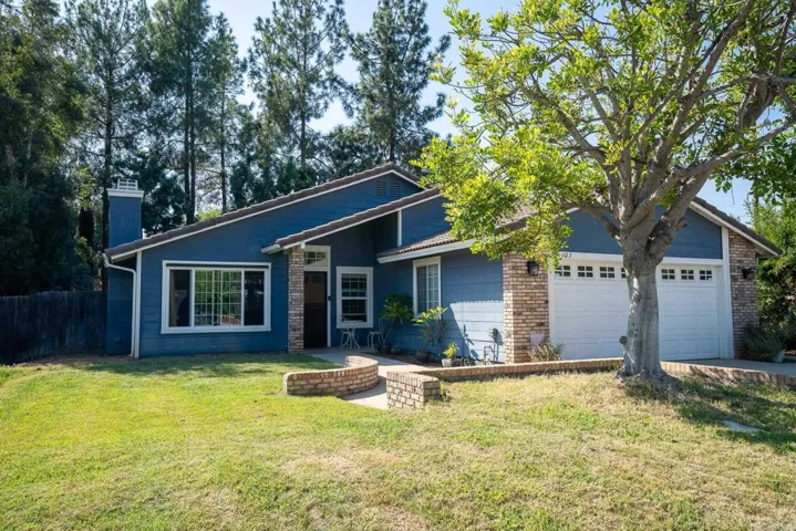 103 S Mercedes Rd., Fallbrook, California 92028