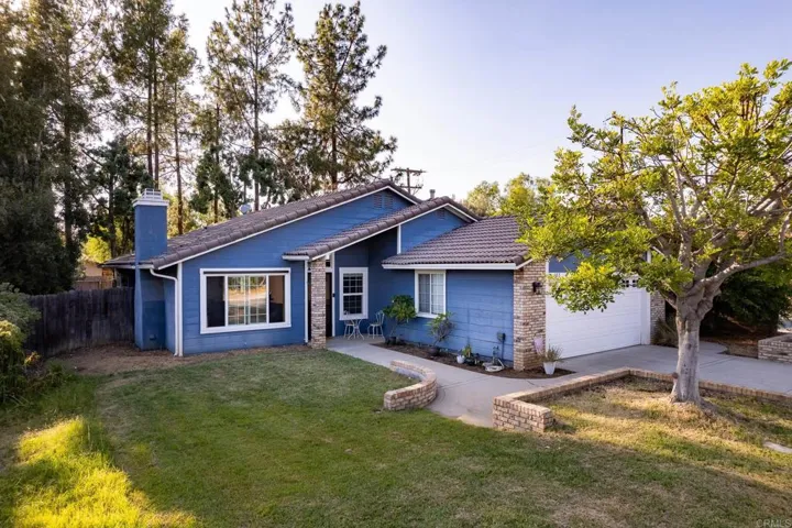 103 S Mercedes Rd., Fallbrook, California 92028