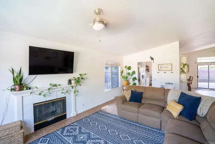 103 S Mercedes Rd., Fallbrook, California 92028