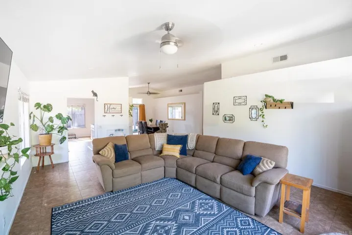 103 S Mercedes Rd., Fallbrook, California 92028