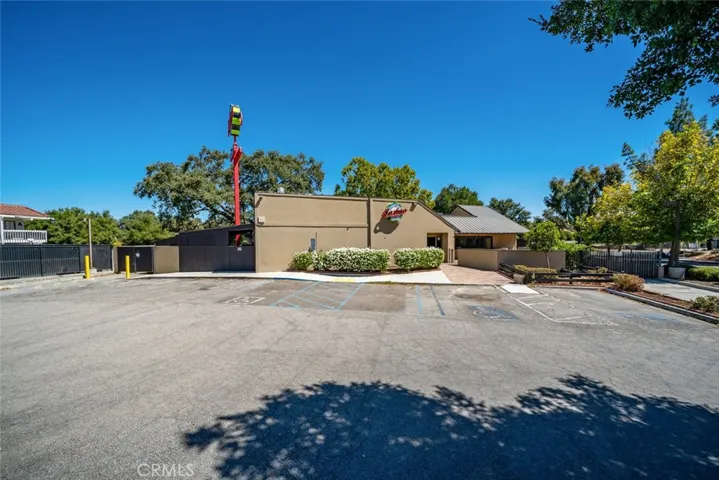 1144 Black Oak Drive, Paso Robles, California 93446