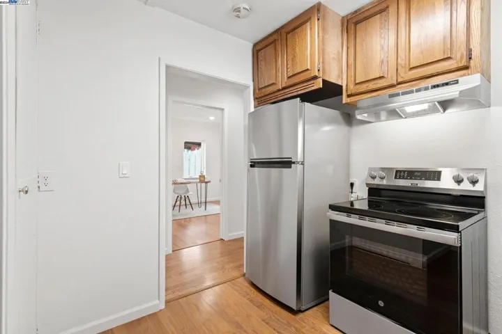 2548 Macarthur Blvd, Oakland, California 94602