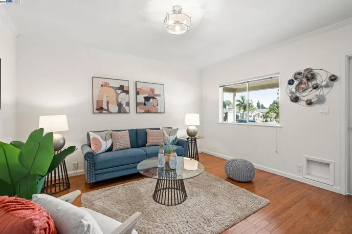 2548 Macarthur Blvd, Oakland, California 94602