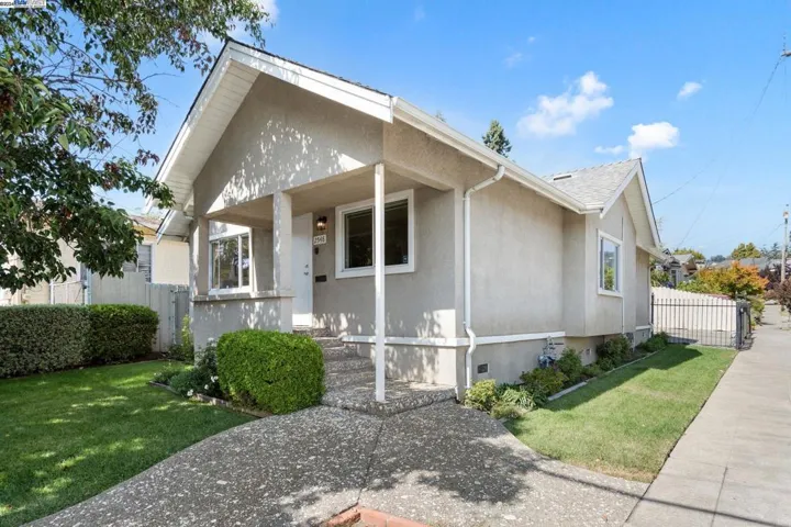 2548 Macarthur Blvd, Oakland, California 94602