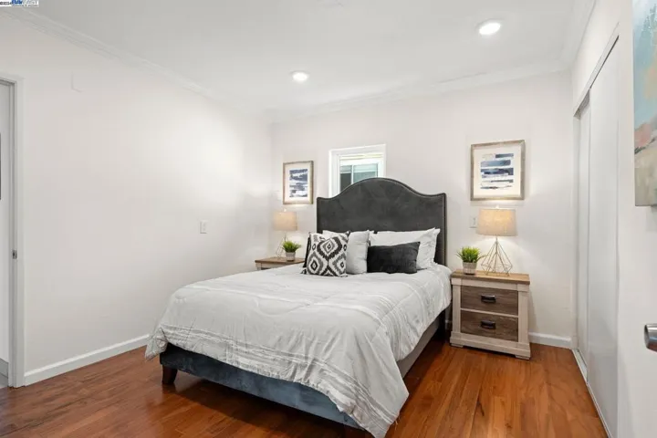 2548 Macarthur Blvd, Oakland, California 94602