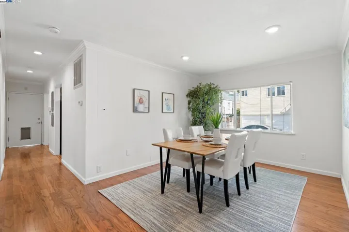 2548 Macarthur Blvd, Oakland, California 94602