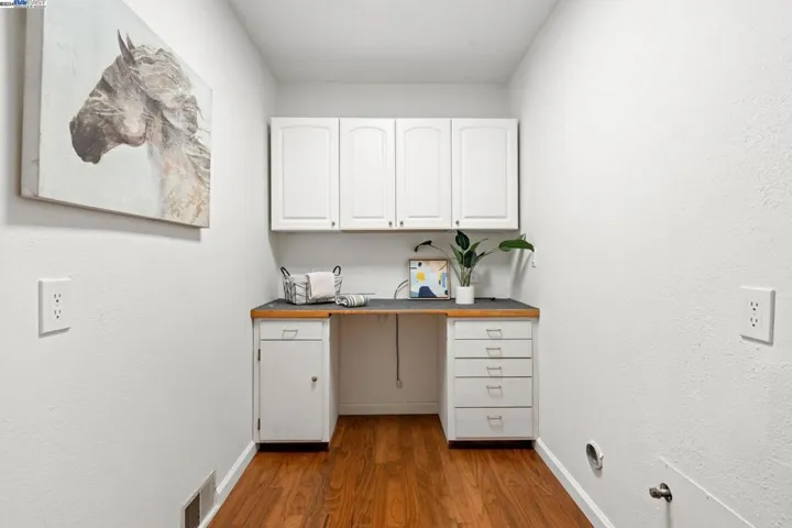 2548 Macarthur Blvd, Oakland, California 94602