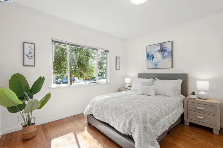 2548 Macarthur Blvd, Oakland, California 94602