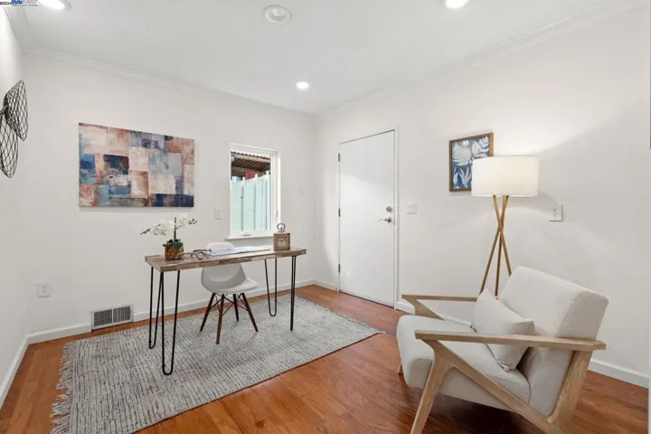 2548 Macarthur Blvd, Oakland, California 94602