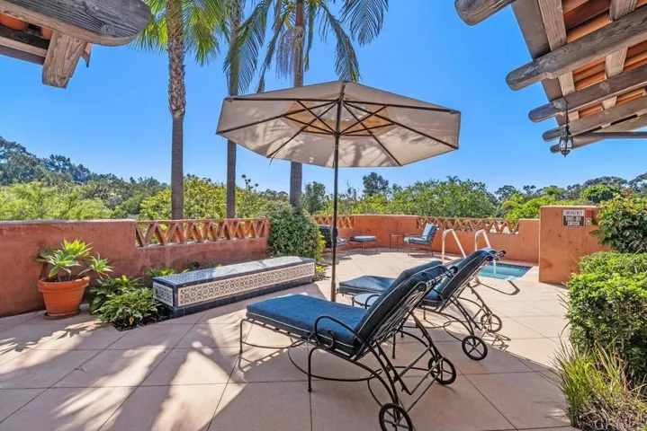 6113 Valencia Villas 3b-1, Rancho Santa Fe, California 92067