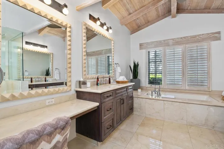6113 Valencia Villas 3b-1, Rancho Santa Fe, California 92067