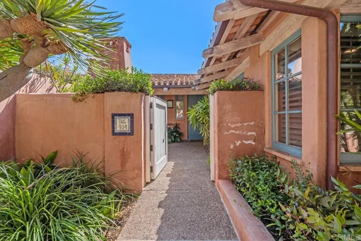 6113 Valencia Villas 3b-1, Rancho Santa Fe, California 92067