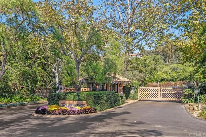 6113 Valencia Villas 3b-1, Rancho Santa Fe, California 92067