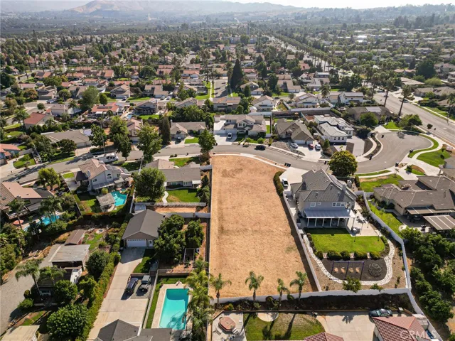 312 Silvertree Lane, Redlands, California 92374