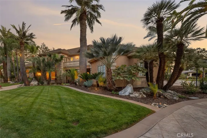 5911 W Prospect Drive, Visalia, California 93291